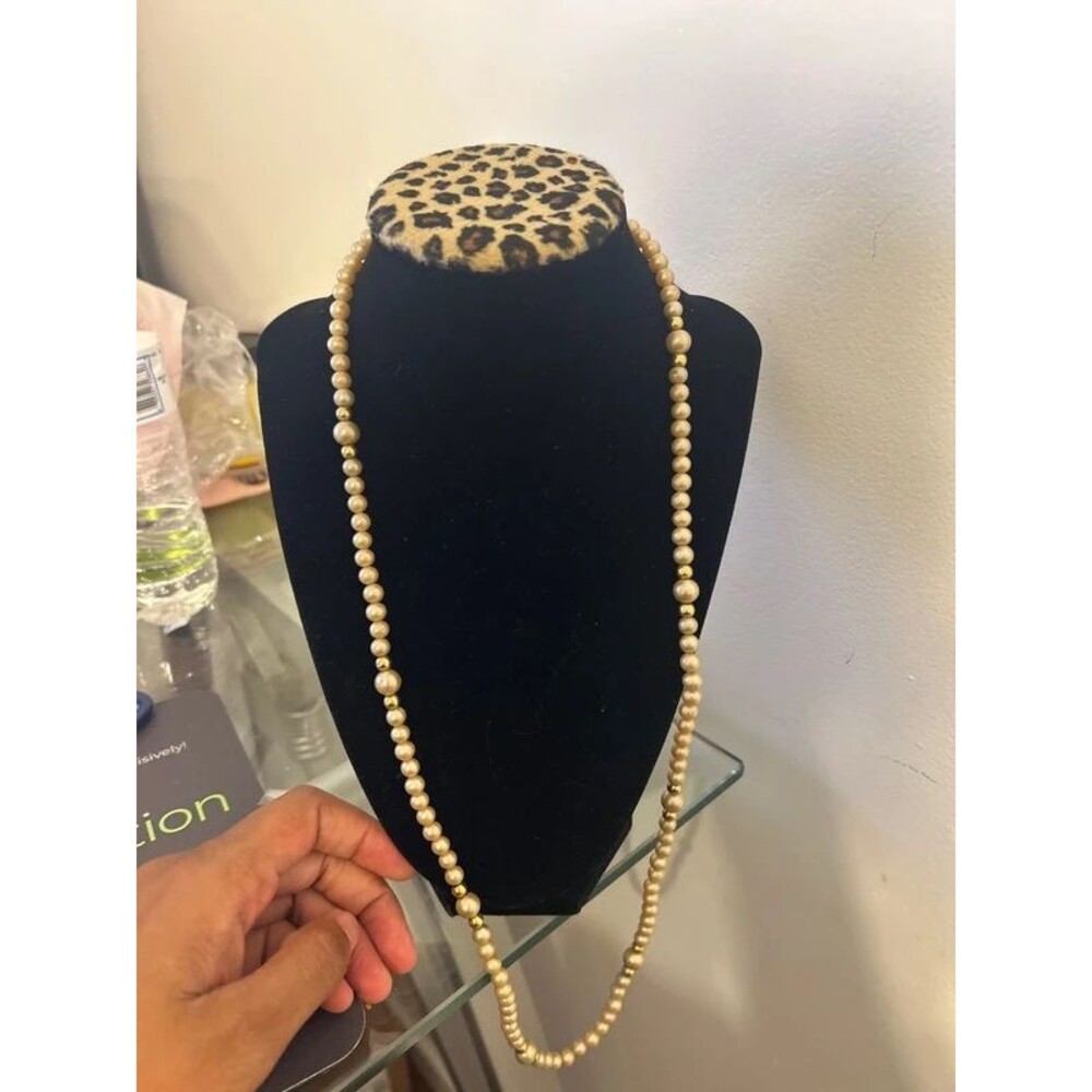 Vintage Trifari Faux Pearl Necklace – Gold Tone Classic Single Strand